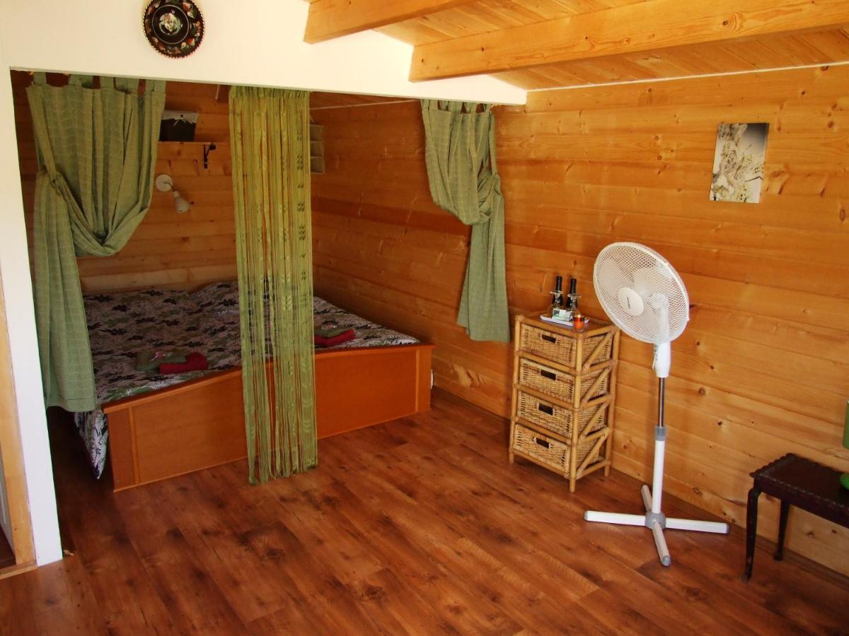 Dutch Hill Bed & Breakfast Zalacsany Bagian luar foto